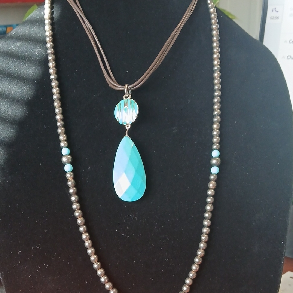 Elegant Turquoise and Silver Necklace Set